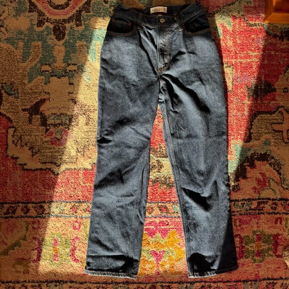 Abercrombie & Fitch Curve Love Ultra High Rise 90s Straight Jean Size 28/6 Short - Picture 4 of 5
